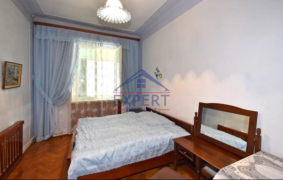 ԱՐԱԲԿԻՐ, ԿՈՄԻՏԱՍԻ ՊՈՂՈՏԱ, 3 ՍԵՆՅԱԿ