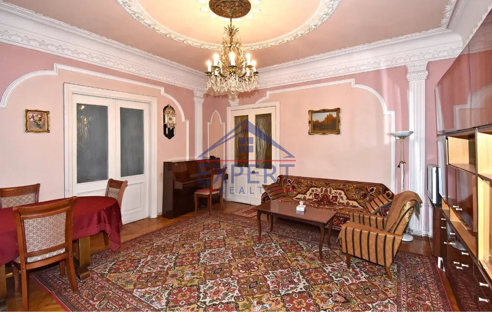ԱՐԱԲԿԻՐ, ԿՈՄԻՏԱՍԻ ՊՈՂՈՏԱ, 3 ՍԵՆՅԱԿ