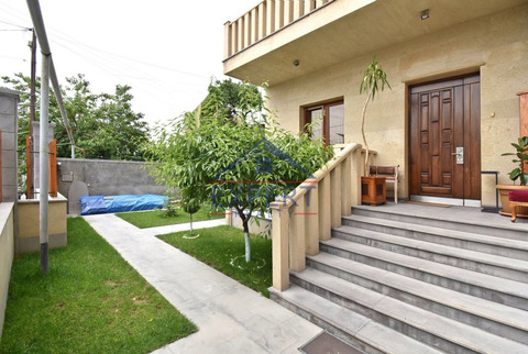 ԱՐԱԲԿԻՐ, ՍՈՍԵ ՓՈՂՈՑ, 8 ՍԵՆՅԱԿ