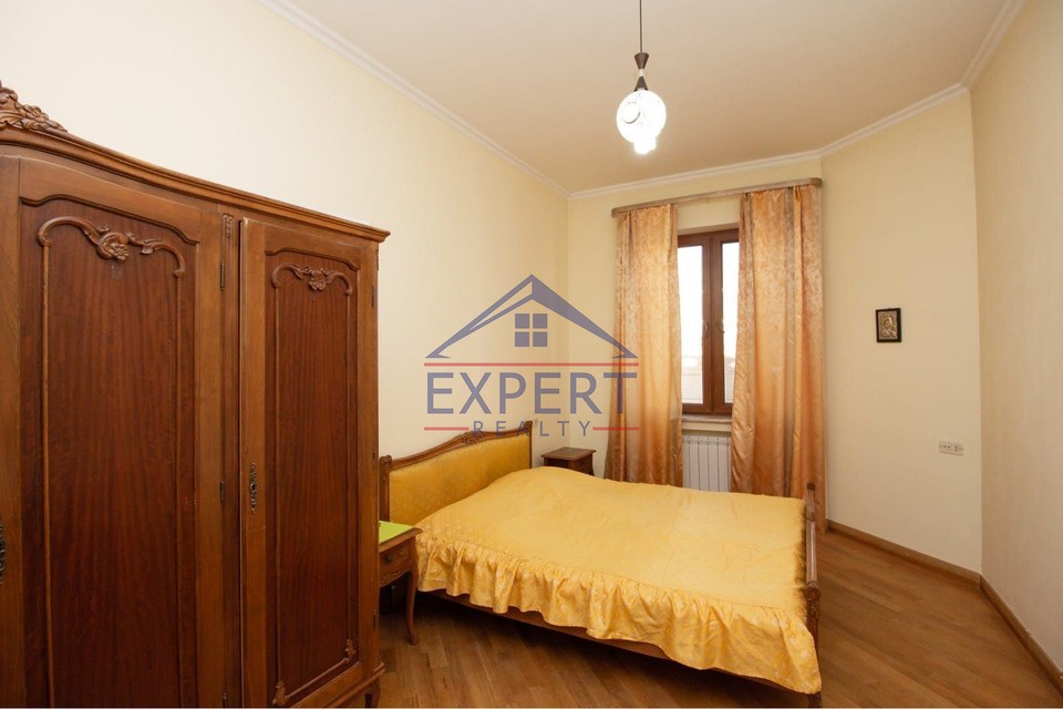 ԱՐԱԲԿԻՐ, ՍՈՍԵ ՓՈՂՈՑ, 8 ՍԵՆՅԱԿ