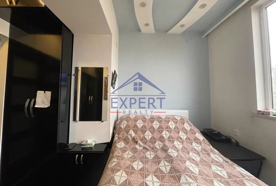 ԱՐԱԲԿԻՐ, ԿՈՄԻՏԱՍԻ ՊՈՂՈՏԱ, 3 ՍԵՆՅԱԿ