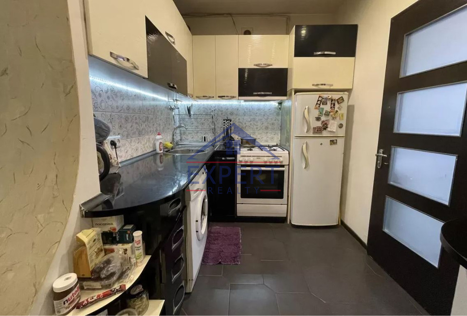 ԱՐԱԲԿԻՐ, ԿՈՄԻՏԱՍԻ ՊՈՂՈՏԱ, 3 ՍԵՆՅԱԿ