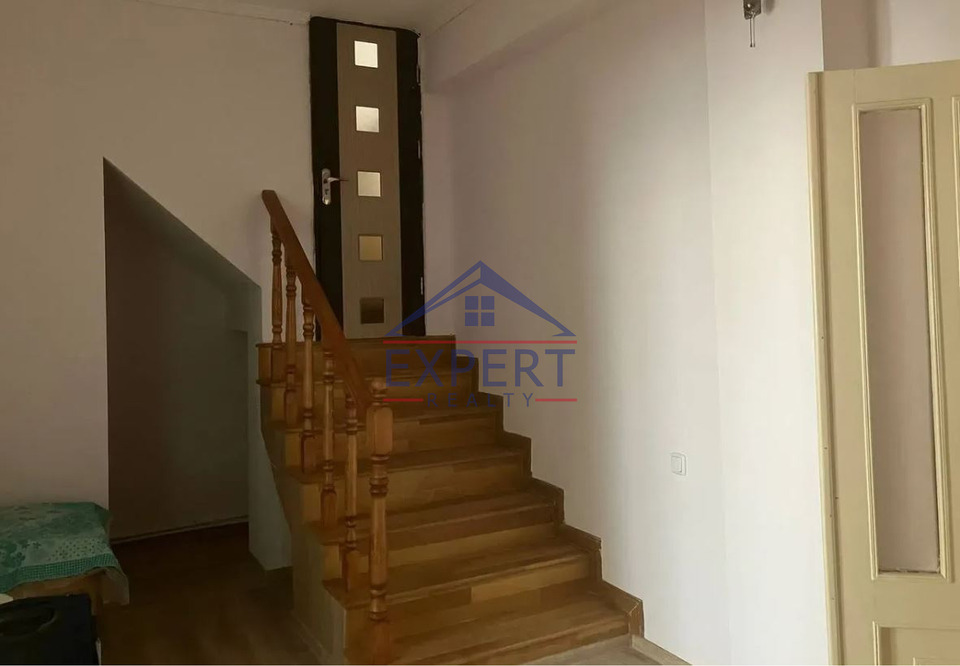 ԷՐԵԲՈՒՆԻ, ԱՐՑԱԽԻ ՊՈՂՈՏԱ, 4 ՍԵՆՅԱԿ