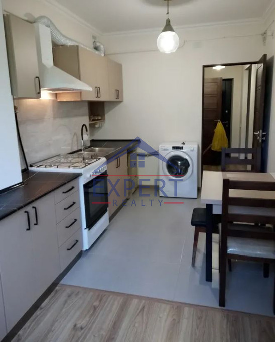 ԿԵՆՏՐՈՆ, ՏԻԳՐԱՆ ՄԵԾԻ ՊՈՂՈՏԱ, 1 ՍԵՆՅԱԿ