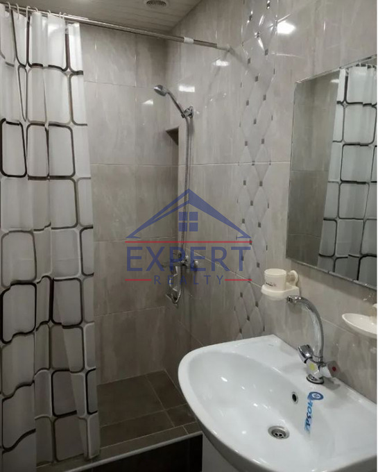 ԿԵՆՏՐՈՆ, ՏԻԳՐԱՆ ՄԵԾԻ ՊՈՂՈՏԱ, 1 ՍԵՆՅԱԿ