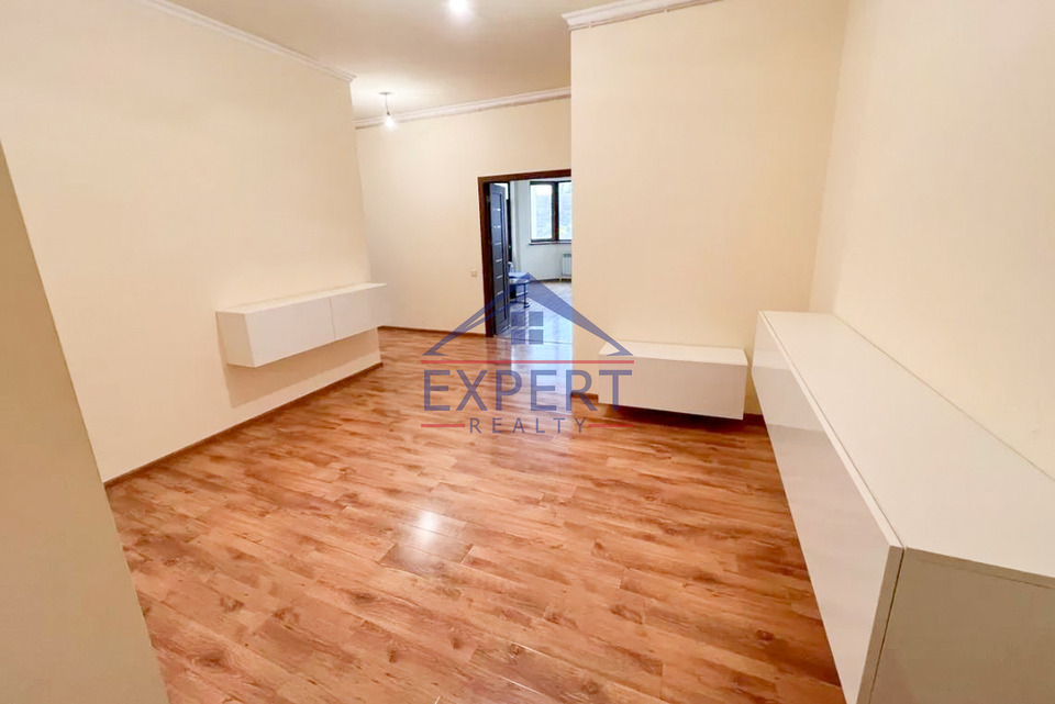 ՔԱՆԱՔԵՌ ԶԵՅԹՈՒՆ, Պ․ ՍևԱԿԻ ՓՈՂՈՑ, 3 ՍԵՆՅԱԿ