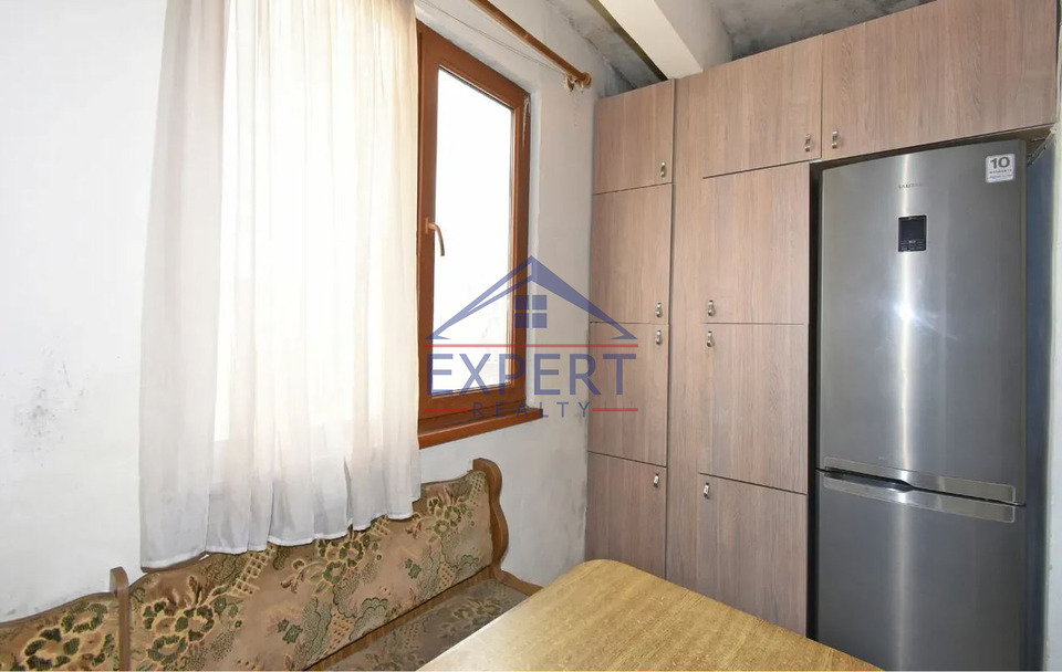 ՔԱՆԱՔԵՌ ԶԵՅԹՈՒՆ, Ա․ ԱՀԱՐՈՆՅԱՆ ՓՈՂՈՑ, 4 ՍԵՆՅԱԿ