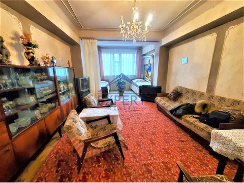 ԱՋԱՓՆՅԱԿ, ՇԻՐԱԶԻ ՓՈՂՈՑ, 3 ՍԵՆՅԱԿ