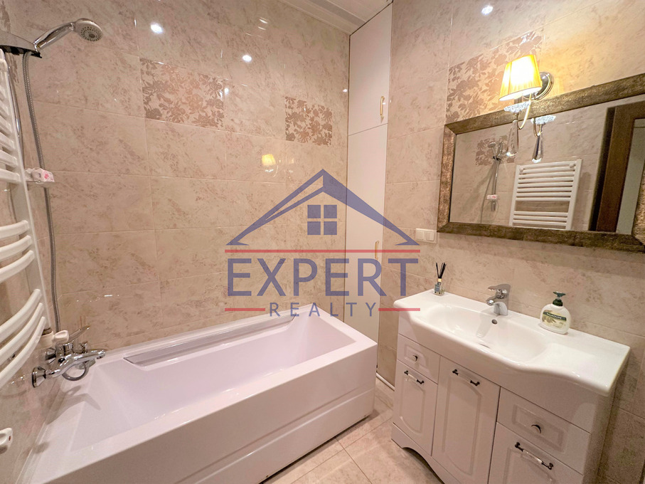 ԿԵՆՏՐՈՆ, ԱՐԱՄԻ ՓՈՂՈՑ, 2 ՍԵՆՅԱԿ