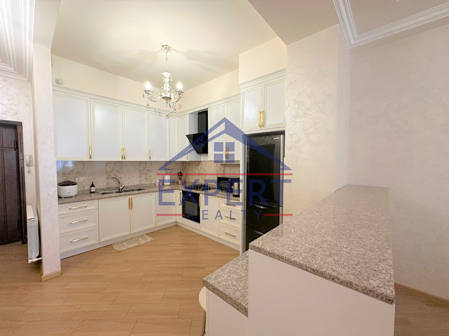 ԿԵՆՏՐՈՆ, ԱՐԱՄԻ ՓՈՂՈՑ, 2 ՍԵՆՅԱԿ