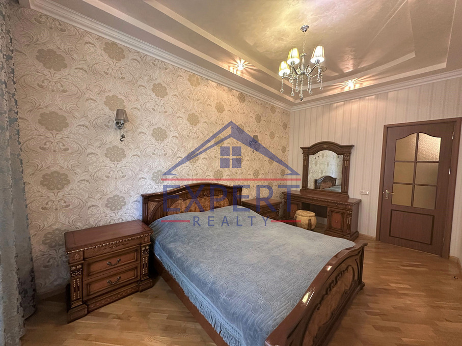 ԿԵՆՏՐՈՆ, ԱՐԱՄԻ ՓՈՂՈՑ, 2 ՍԵՆՅԱԿ