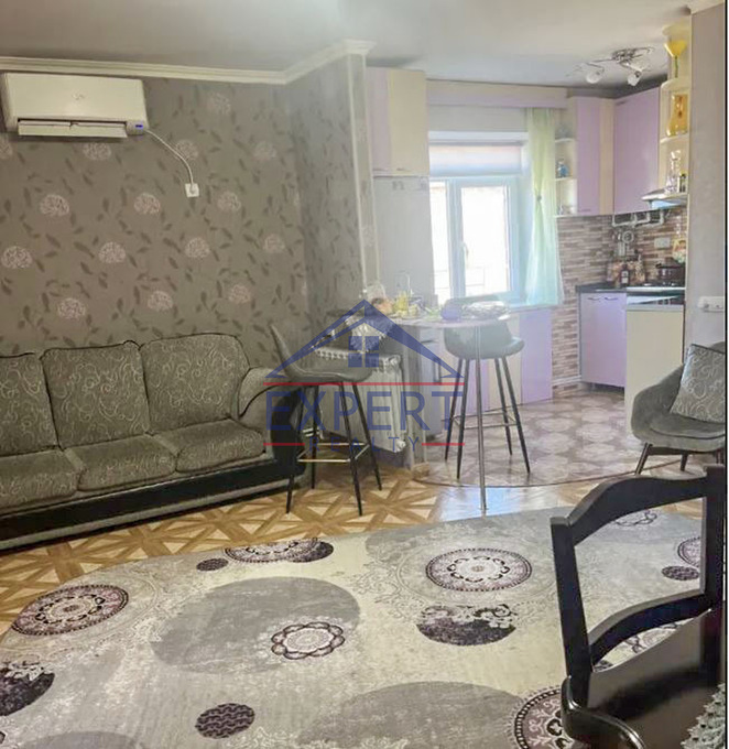 ԱՋԱՓՆՅԱԿ, ՖՈՒՉԻԿԻ ՓՈՂՈՑ, 2 ՍԵՆՅԱԿ