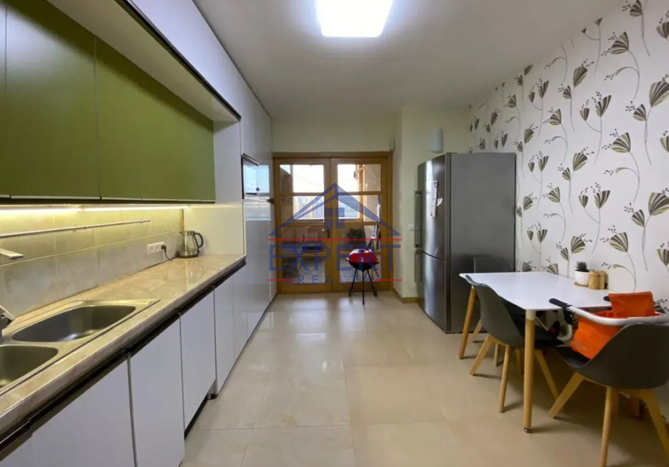 ԱՐԱԲԿԻՐ, ԳՅՈՒԼԲԵՆԿՅԱՆ ՓՈՂՈՑ, 3 ՍԵՆՅԱԿ