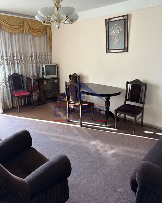 ԿԵՆՏՐՈՆ, ԼԵՈՅԻ ՓՈՂՈՑ, 2 ՍԵՆՅԱԿ