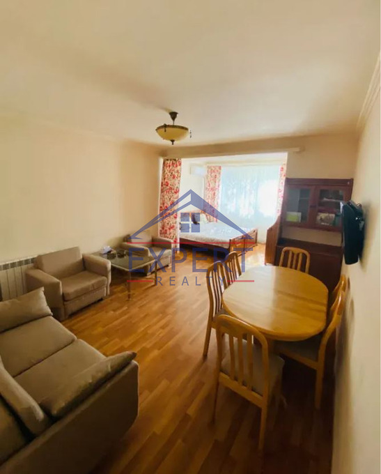 ԿԵՆՏՐՈՆ, ԴԵՐԵՆԻԿ ԴԵՄԻՐՃՅԱՆ ՓՈՂՈՑ, 1 ՍԵՆՅԱԿ