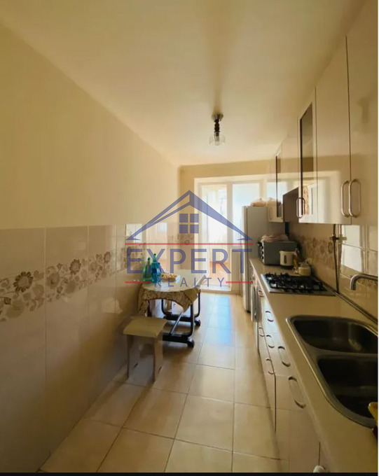 ԿԵՆՏՐՈՆ, ԴԵՐԵՆԻԿ ԴԵՄԻՐՃՅԱՆ ՓՈՂՈՑ, 1 ՍԵՆՅԱԿ