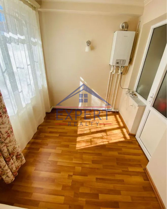 ԿԵՆՏՐՈՆ, ԴԵՐԵՆԻԿ ԴԵՄԻՐՃՅԱՆ ՓՈՂՈՑ, 1 ՍԵՆՅԱԿ