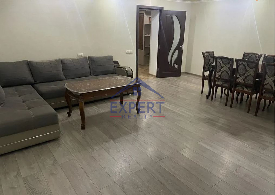 ԱՋԱՓՆՅԱԿ, ՄԱՐԳԱՐՅԱՆ ՓՈՂՈՑ, 3 ՍԵՆՅԱԿ