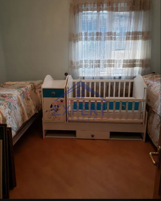 ԱՎԱՆ, 4-ՐԴ ՓՈՂՈՑ, 5 ՍԵՆՅԱԿ