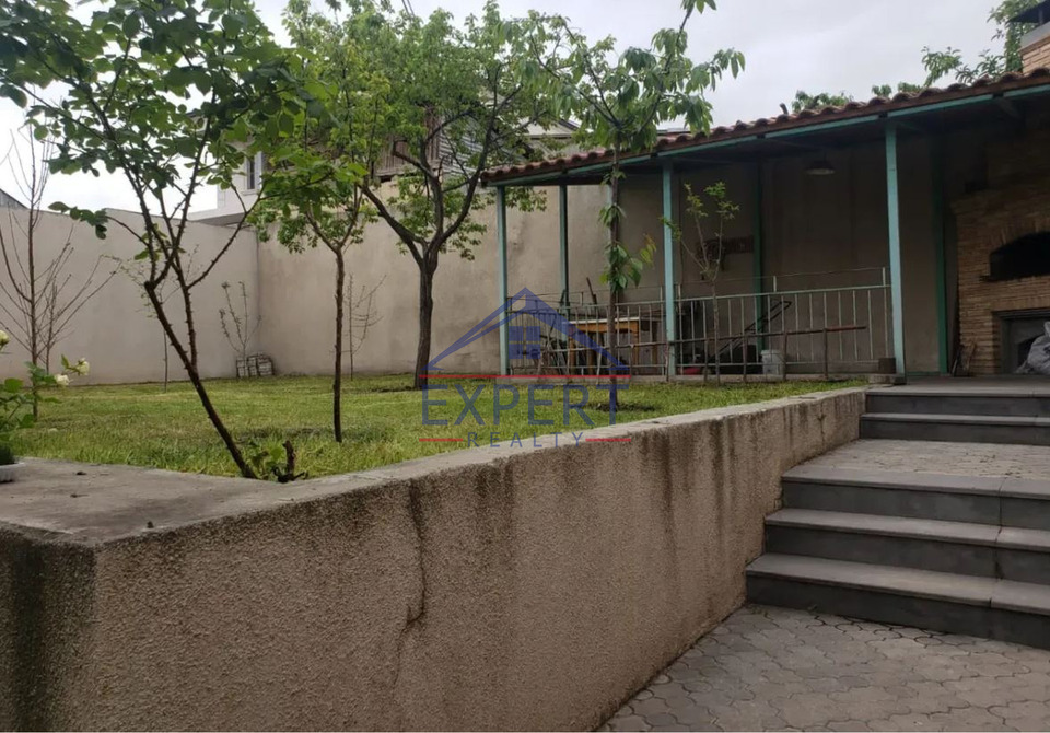 ԱՎԱՆ, 4-ՐԴ ՓՈՂՈՑ, 5 ՍԵՆՅԱԿ