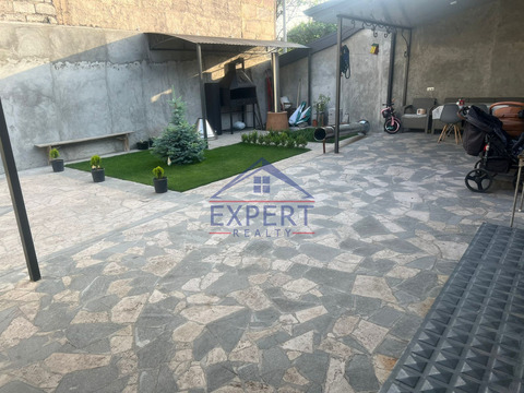 ԷՐԵԲՈՒՆԻ, ԱԶԱՏԱՄԱՐՏԻԿՆԵՐԻ ՓՈՂՈՑ, 4 ՍԵՆՅԱԿ
