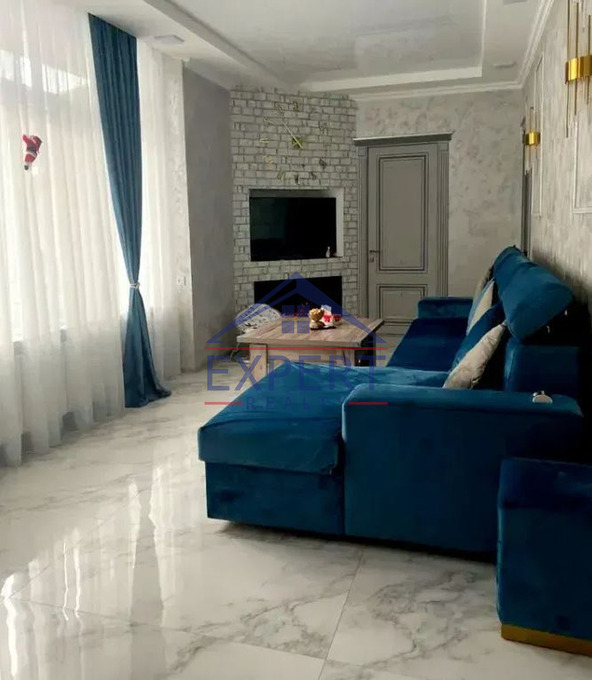 ԷՐԵԲՈՒՆԻ, ԱԶԱՏԱՄԱՐՏԻԿՆԵՐԻ ՓՈՂՈՑ, 4 ՍԵՆՅԱԿ