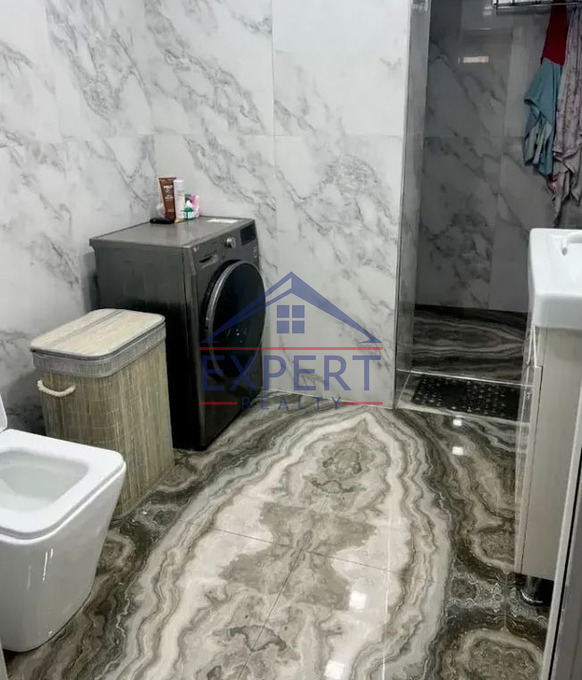 ԷՐԵԲՈՒՆԻ, ԱԶԱՏԱՄԱՐՏԻԿՆԵՐԻ ՓՈՂՈՑ, 4 ՍԵՆՅԱԿ