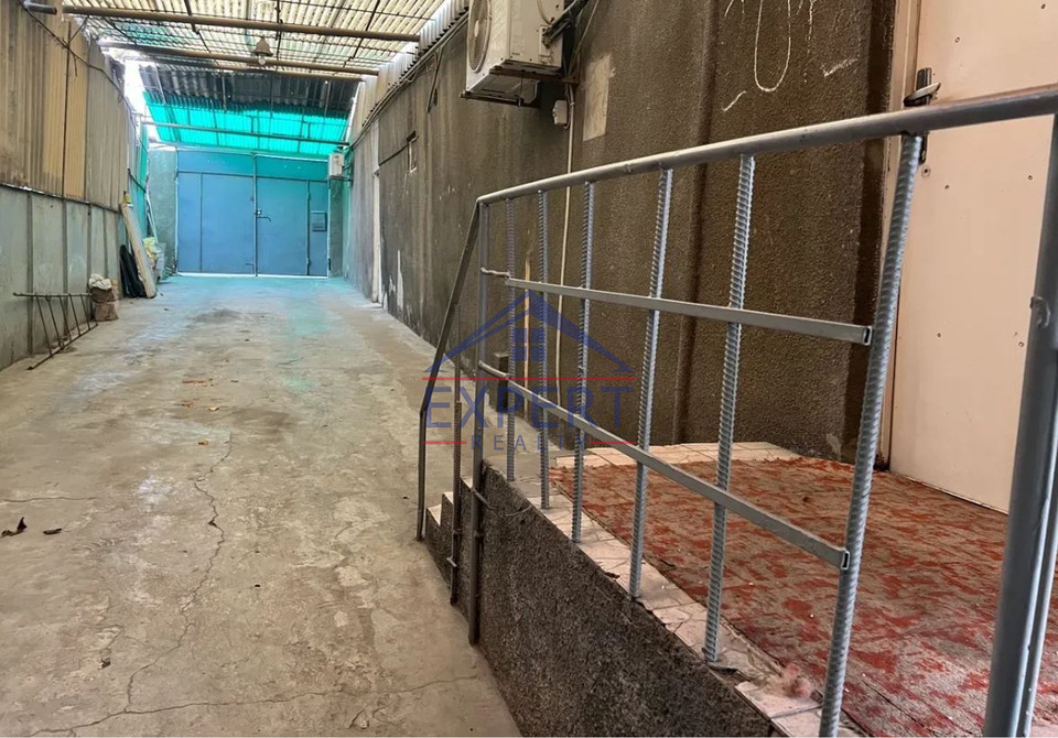 ՄԱԼԱԹԻԱ ՍԵԲԱՍՏԻԱ, ՏԻՉԻՆԱ ՓՈՂՈՑ, 4 ՍԵՆՅԱԿ