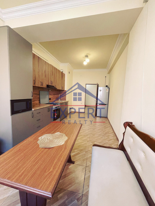 ԱՐԱԲԿԻՐ, ՎԻԿՏՈՐ ՀԱՄԲԱՐՁՈՒՄՅԱՆ, 3 ՍԵՆՅԱԿ