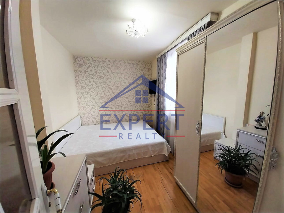 ԱՐԱԲԿԻՐ, ԿՈՄԻՏԱՍ ՊՈՂՈՏԱ, 3 ՍԵՆՅԱԿ