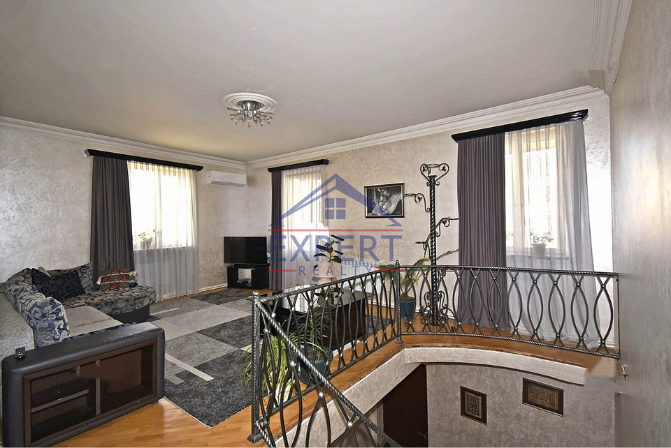 ՄԱԼԱԹԻԱ ՍԵԲԱՍՏԻԱ, ՄԱՆՈՒԿՅԱՆ ՓՈՂՈՑ, 5 ՍԵՆՅԱԿ