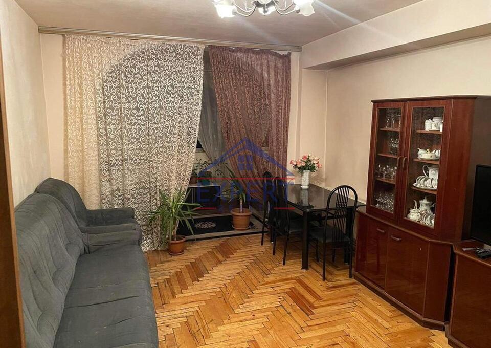 Կենտրոն/Խորենացի փողոց,3 սենյականոց,82 քմ․