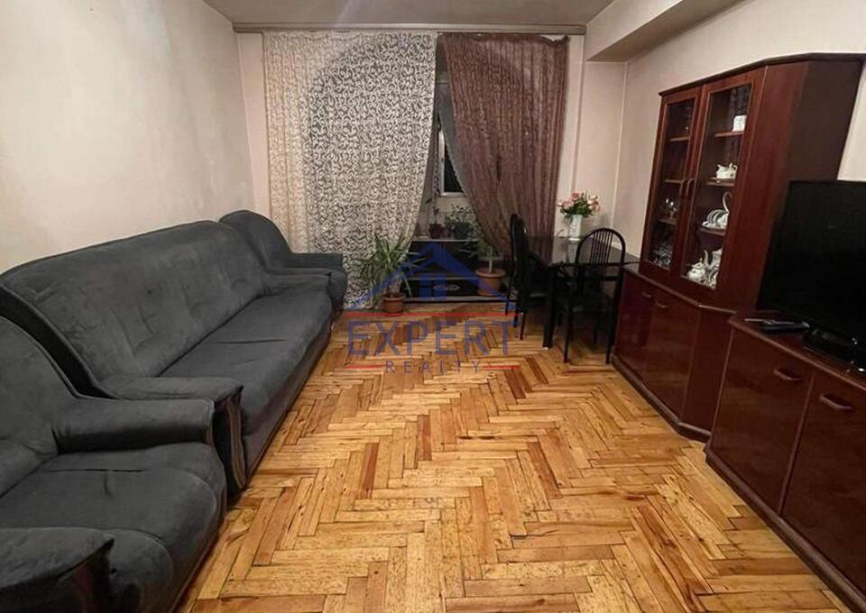Կենտրոն/Խորենացի փողոց,3 սենյականոց,82 քմ․