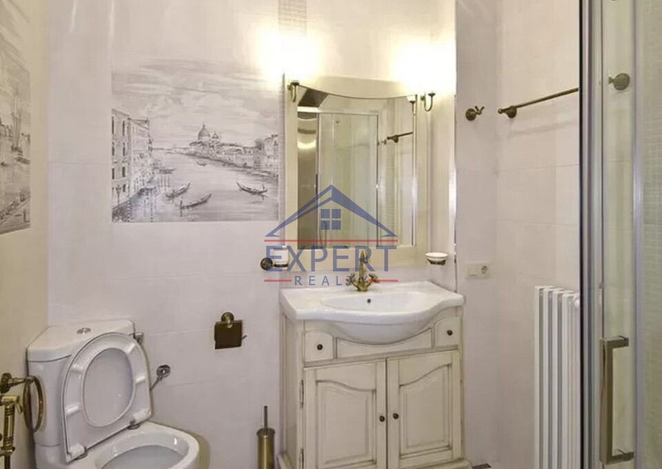 ԿԵՆՏՐՈՆ, ՆԱԼԲԱՆԴՅԱՆ ՓՈՂՈՑ, 3 ՍԵՆՅԱԿ