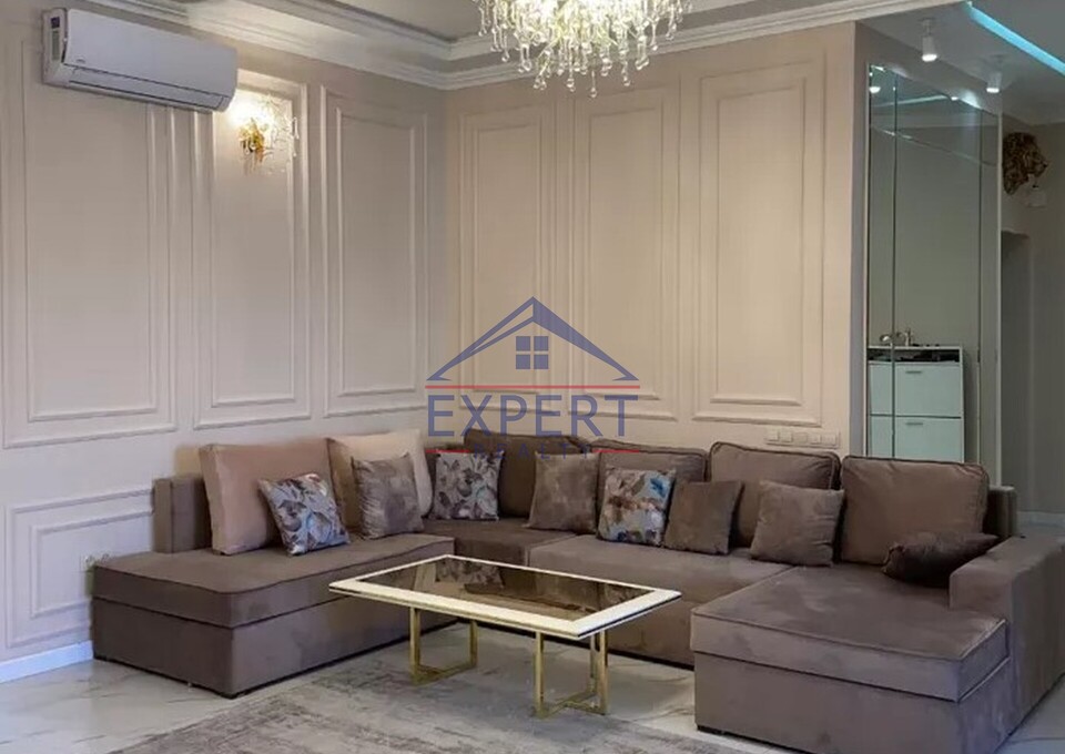 ԿԵՆՏՐՈՆ, ՏԻԳՐԱՆ ՄԵԾԻ ՊՈՂՈՏԱ, 3 ՍԵՆՅԱԿ