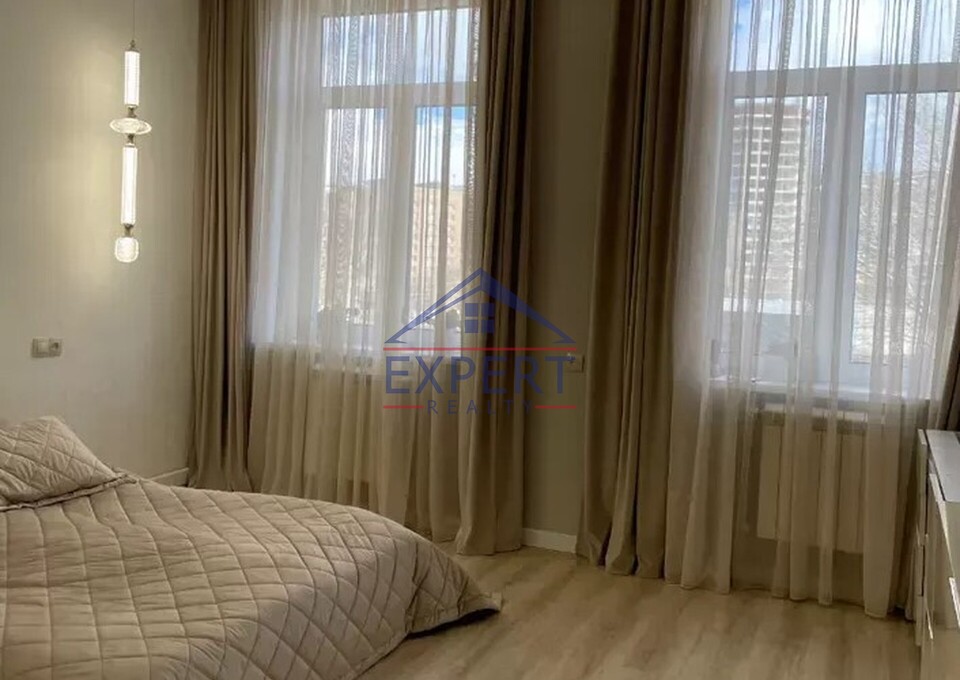 ԿԵՆՏՐՈՆ, ՏԻԳՐԱՆ ՄԵԾԻ ՊՈՂՈՏԱ, 3 ՍԵՆՅԱԿ