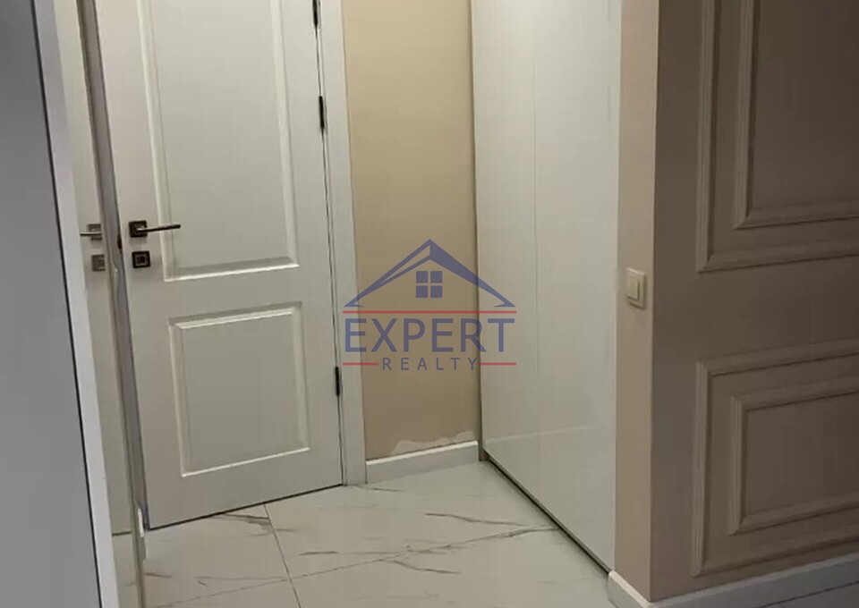 ԿԵՆՏՐՈՆ, ՏԻԳՐԱՆ ՄԵԾԻ ՊՈՂՈՏԱ, 3 ՍԵՆՅԱԿ