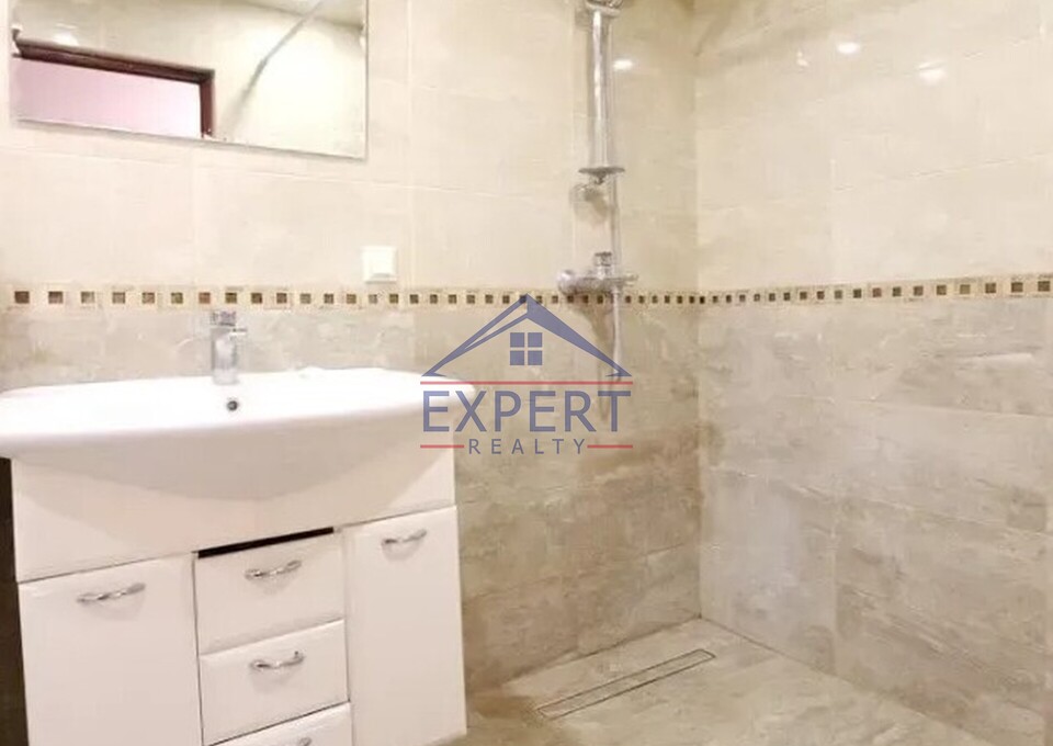 ԿԵՆՏՐՈՆ, ՄԱՇՏՈՑԻ ՊՈՂՈՏԱ, 3 ՍԵՆՅԱԿ