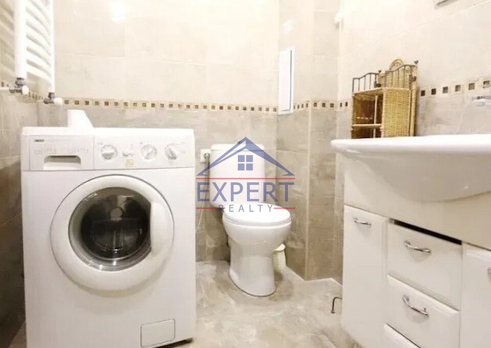 ԿԵՆՏՐՈՆ, ՄԱՇՏՈՑԻ ՊՈՂՈՏԱ, 3 ՍԵՆՅԱԿ