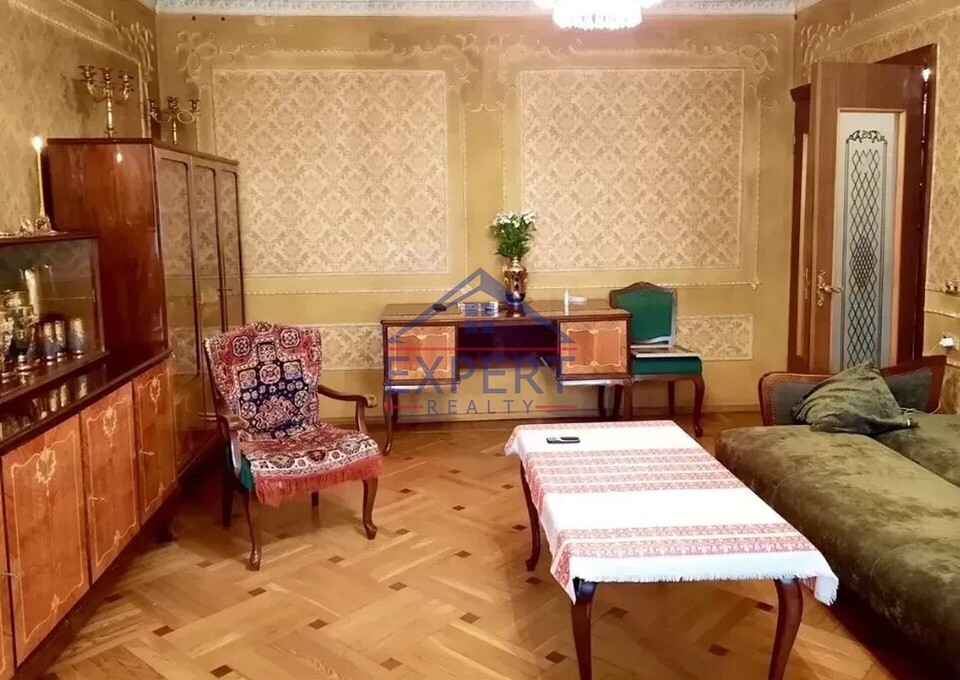 ԿԵՆՏՐՈՆ, ՀԵՐԱՑՈՒ ՓՈՂՈՑ, 3 ՍԵՆՅԱԿ