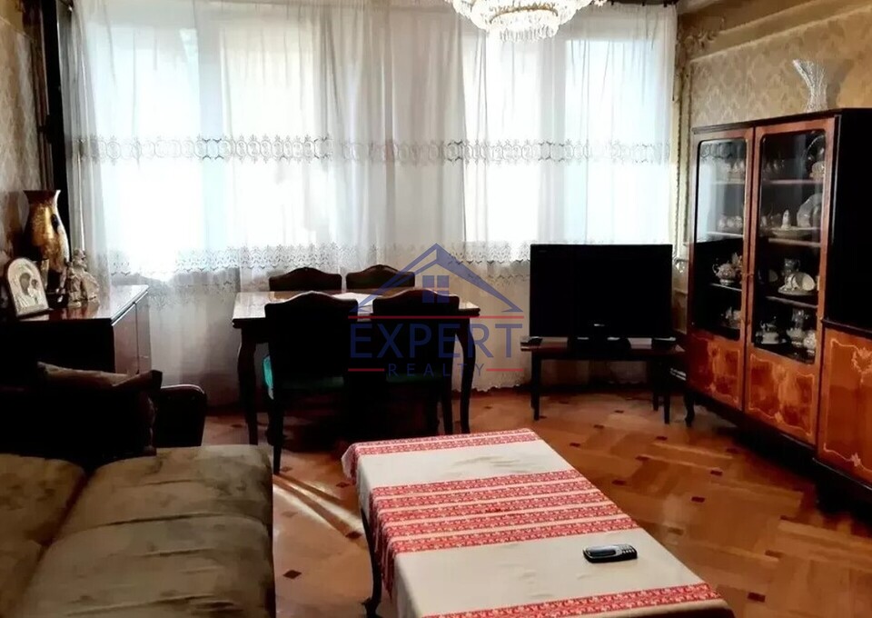 ԿԵՆՏՐՈՆ, ՀԵՐԱՑՈՒ ՓՈՂՈՑ, 3 ՍԵՆՅԱԿ