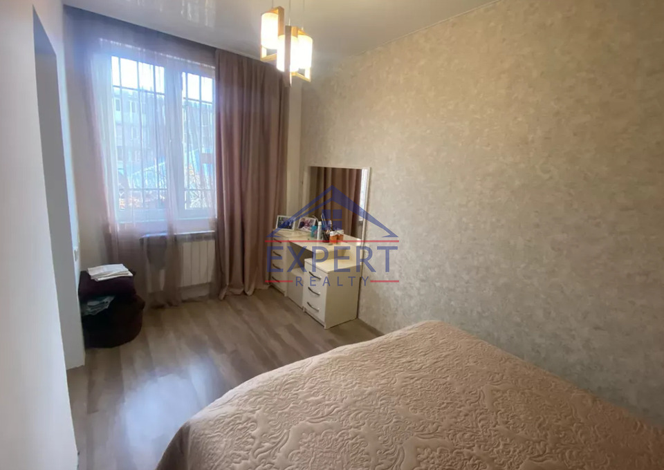 ԱՐԱԲԿԻՐ, ՎԻԿՏՈՐ ՀԱՄԲԱՐՁՈՒՄՅԱՆ, 3 ՍԵՆՅԱԿ