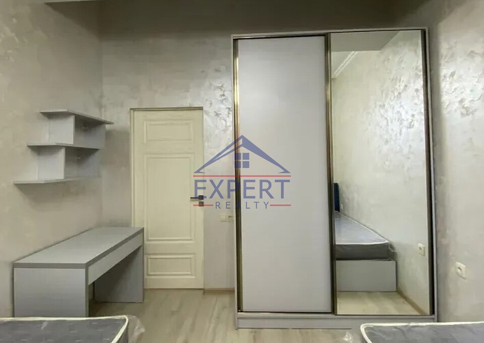 ԿԵՆՏՐՈՆ, ՀԱՆՐԱՊԵՏՈՒԹՅԱՆ ՓՈՂՈՑ, 3 ՍԵՆՅԱԿ