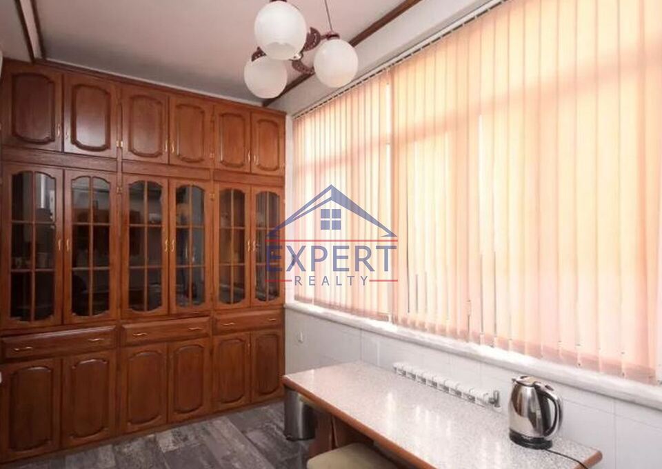 ԿԵՆՏՐՈՆ, ՏԻԳՐԱՆ ՄԵԾԻ ՊՈՂՈՏԱ, 3 ՍԵՆՅԱԿ