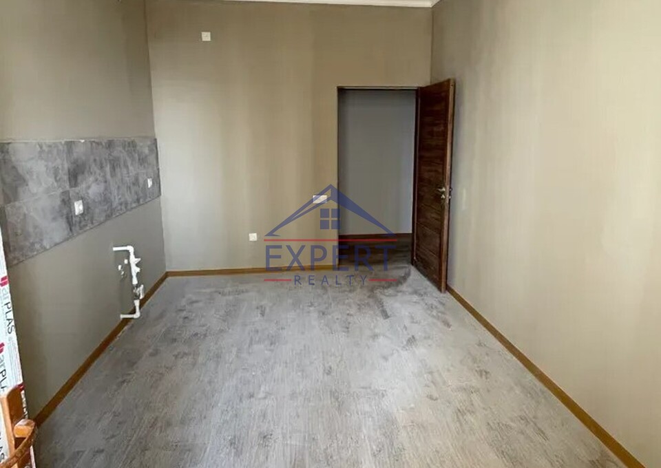 ԿԵՆՏՐՈՆ, ՄՈՆԹԵ ՄԵԼՔՈՆՅԱՆ ՓՈՂՈՑ, 3 ՍԵՆՅԱԿ
