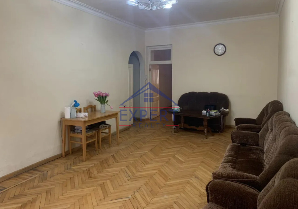 ԿԵՆՏՐՈՆ, ՄԱՇՏՈՑԻ ՊՈՂՈՏԱ, 3 ՍԵՆՅԱԿ