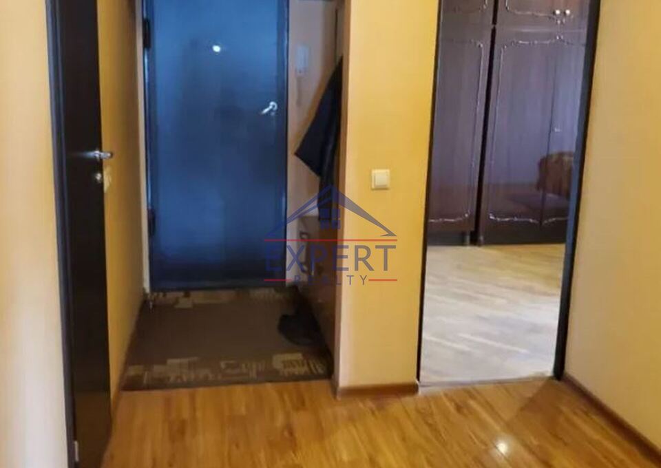 ԿԵՆՏՐՈՆ, ԽՈՐԵՆԱՑԻ ՓՈՂՈՑ, 3 ՍԵՆՅԱԿ