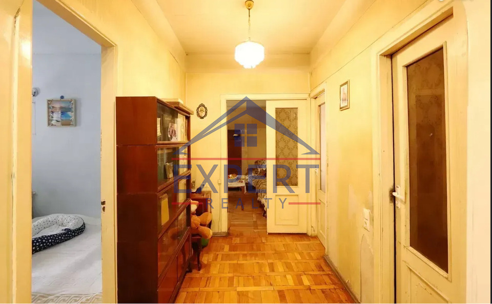 ԿԵՆՏՐՈՆ, ՊՈՒՇԿԻՆ ՓՈՂՈՑ, 3 ՍԵՆՅԱԿ