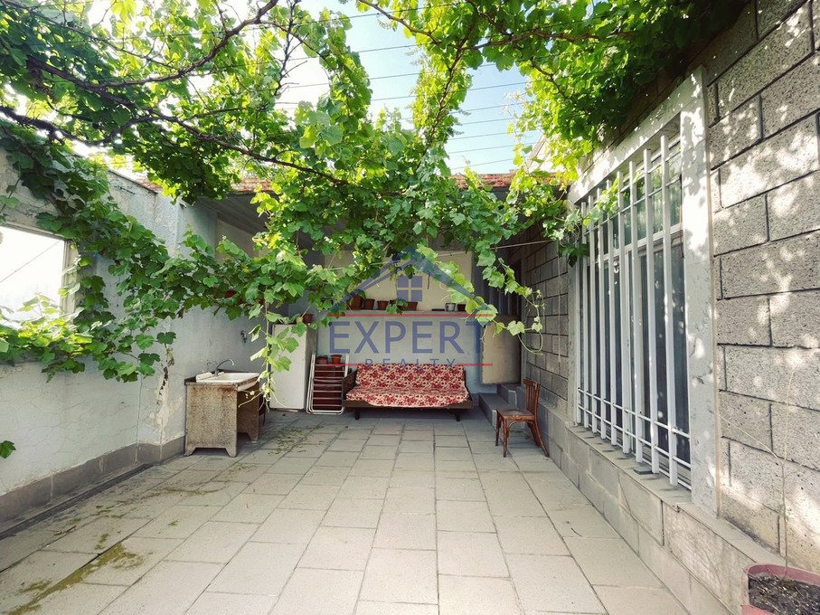 ԱՐԱԲԿԻՐ,ԱՂԲՅՈՒՐ ՍԵՐՈԲԻ ՓՈՂՈՑ, 4 ՍԵՆՅԱԿ