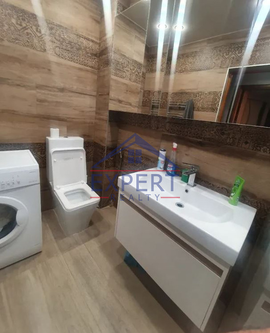 ՇԵՆԳԱՎԻԹ, ԳԱՐԵԳԻՆ ՆԺԴԵՀ, 3 ՍԵՆՅԱԿ